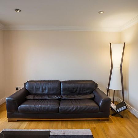 Spacious, 3 Bed House For 6 In Central Chester 호텔 외부 사진