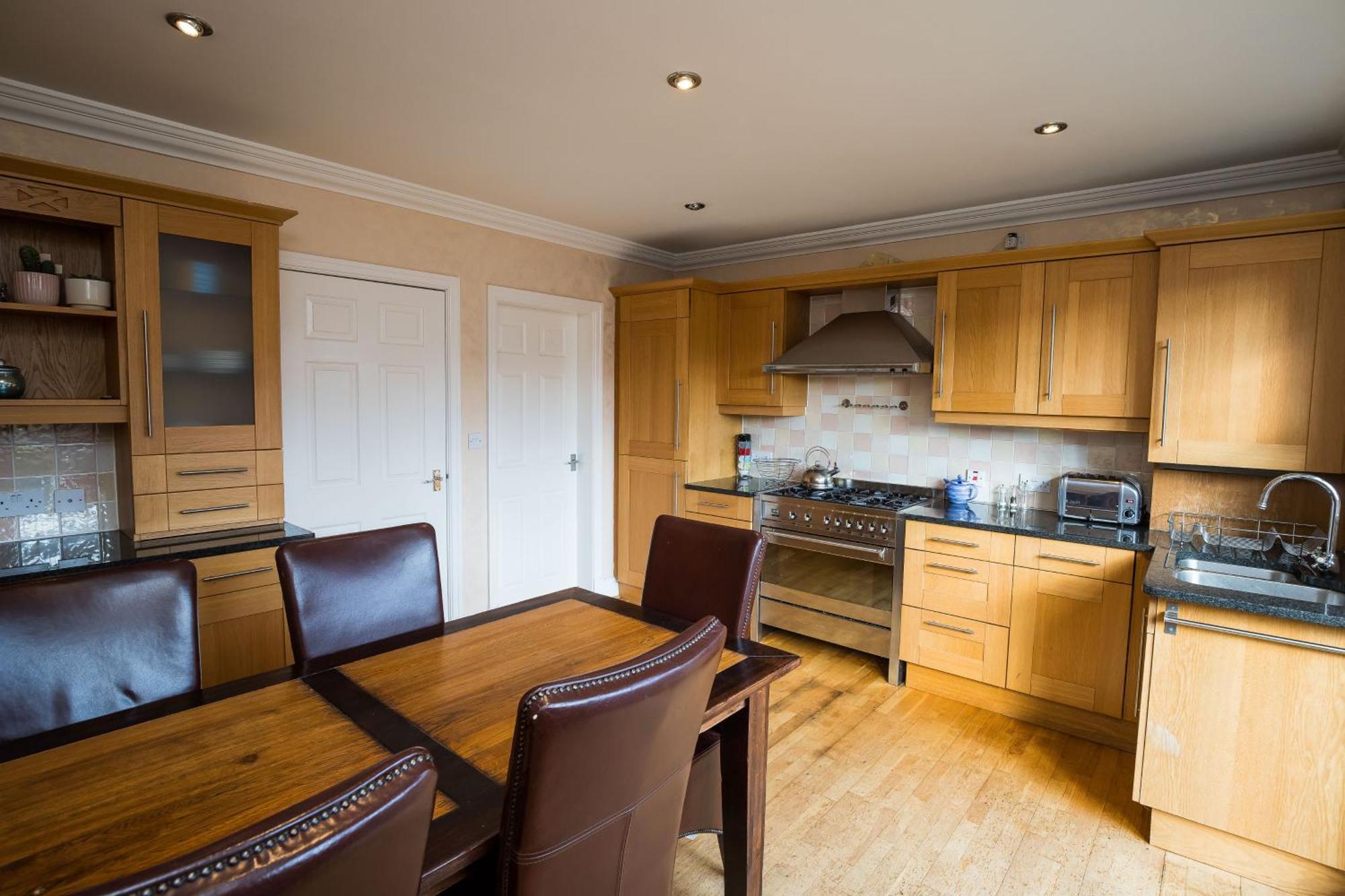 Spacious, 3 Bed House For 6 In Central Chester 호텔 외부 사진