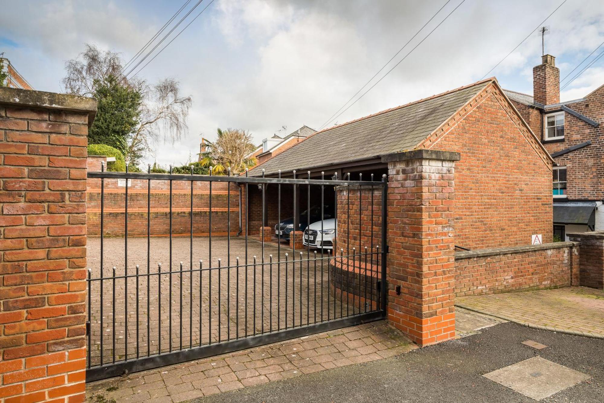 Spacious, 3 Bed House For 6 In Central Chester 호텔 외부 사진