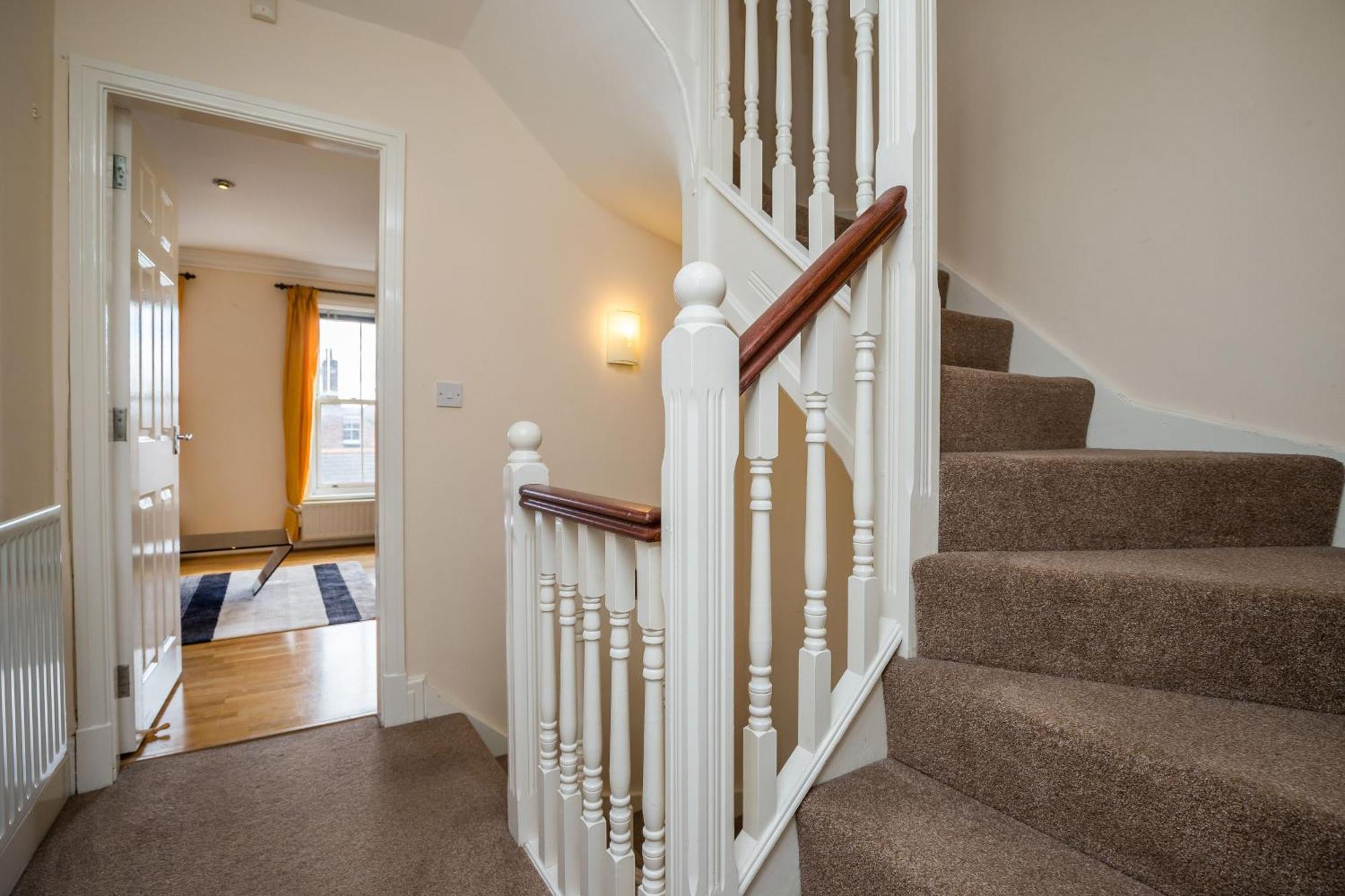 Spacious, 3 Bed House For 6 In Central Chester 호텔 외부 사진