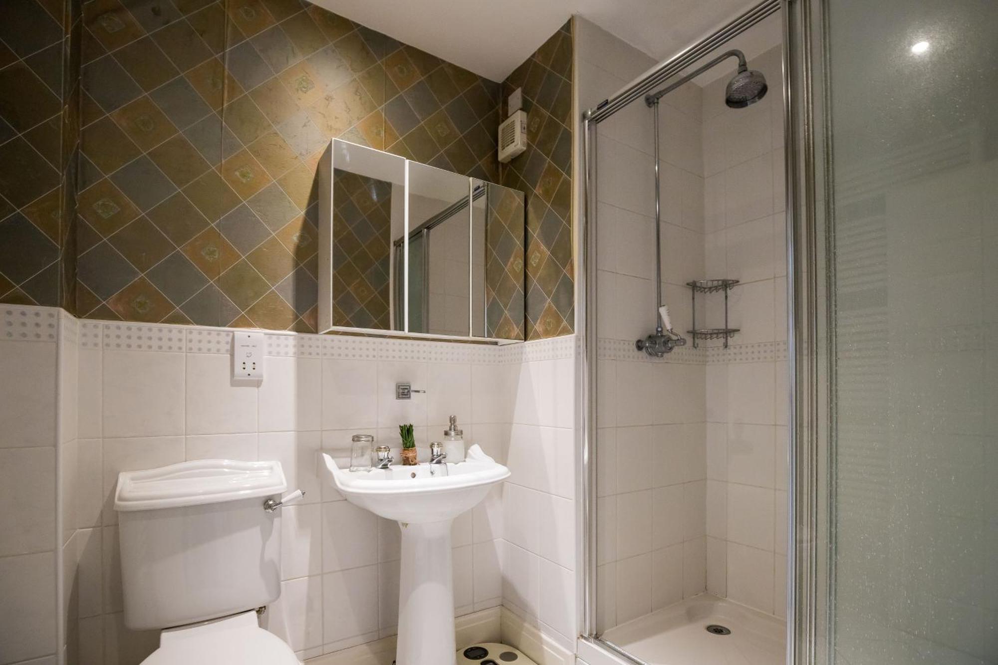Spacious, 3 Bed House For 6 In Central Chester 호텔 외부 사진