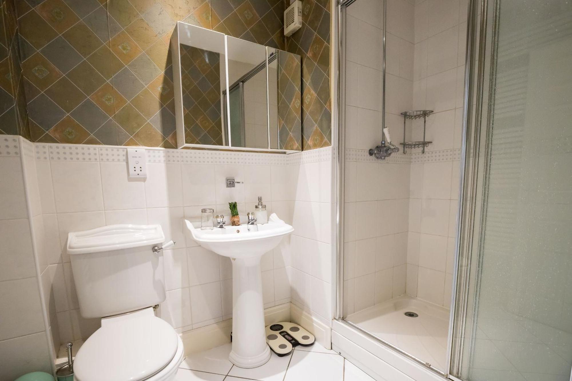 Spacious, 3 Bed House For 6 In Central Chester 호텔 외부 사진